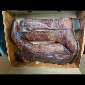 SUPER CUTE florida gator boots